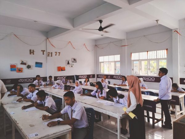 Ujian Sekolah hari ke III SMK Gelora Jaya Nusantara Medan