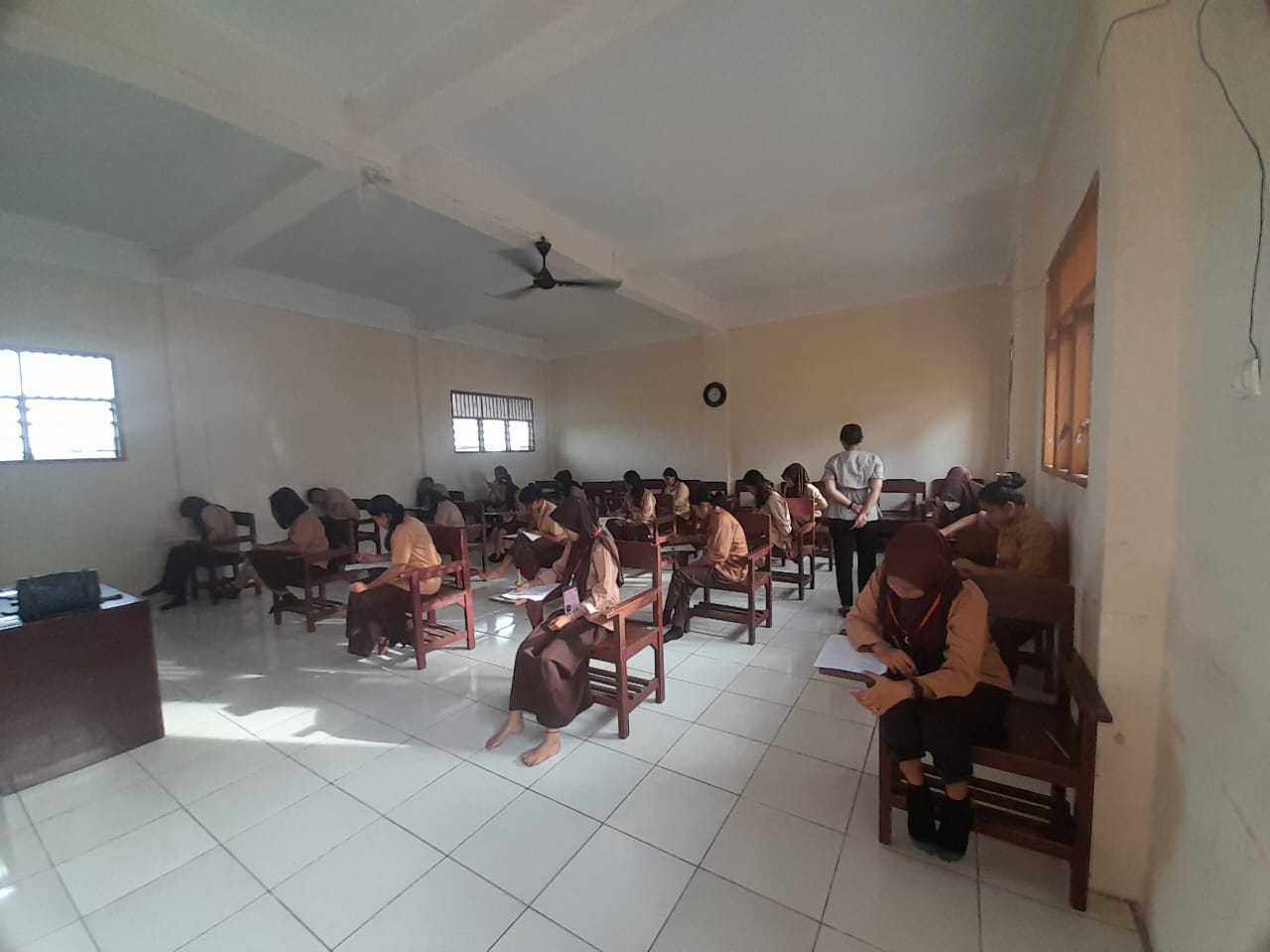 Ujian Sekolah hari ke 5 SMK Gelora Jaya Nusantra
